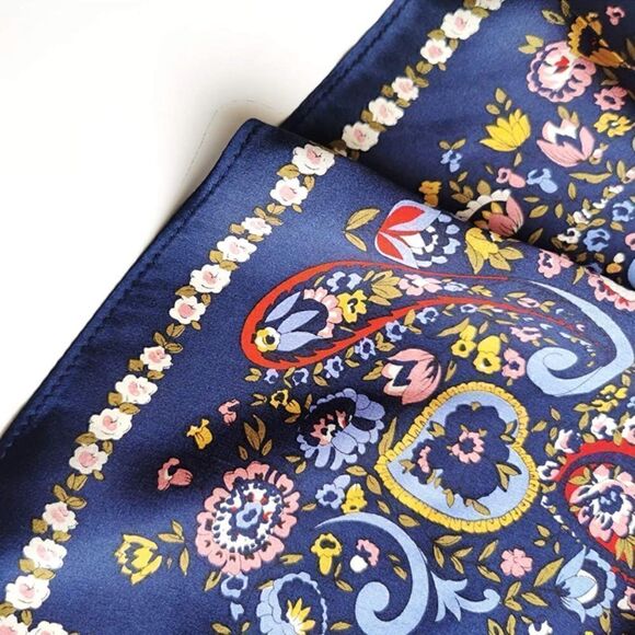 Spring Flowers Mulberry Silk Neck Scarf main image 4